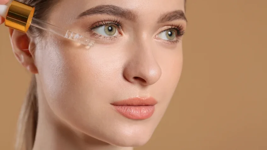 Pulizia viso profonda con maschera
